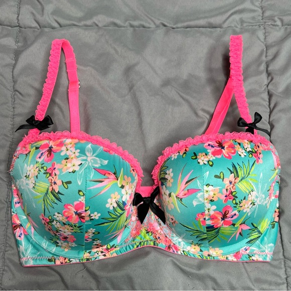 36B Victoria's Secret Very Sexy Balconet Bra - Picture 1 of 9